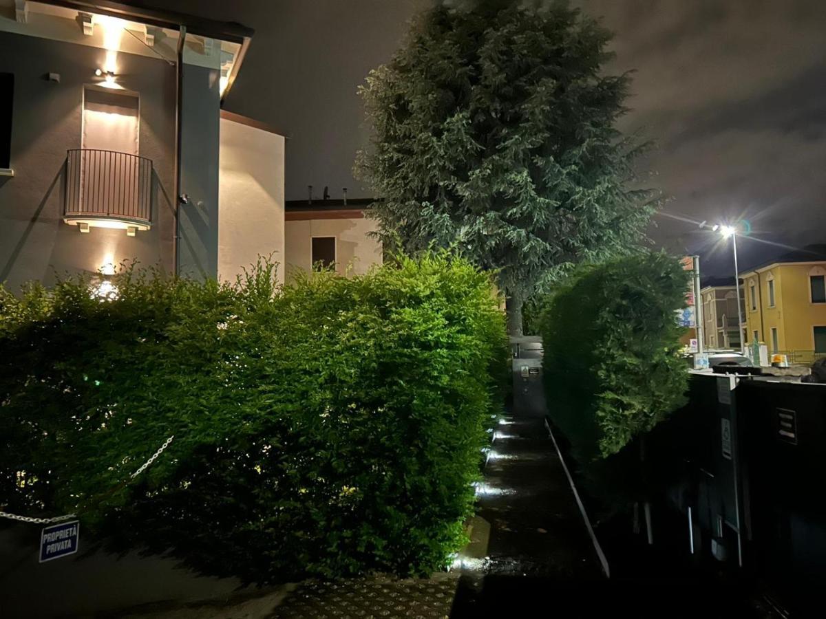 B&B Relax Rooms - Villa Murari Bra 베로나 외부 사진