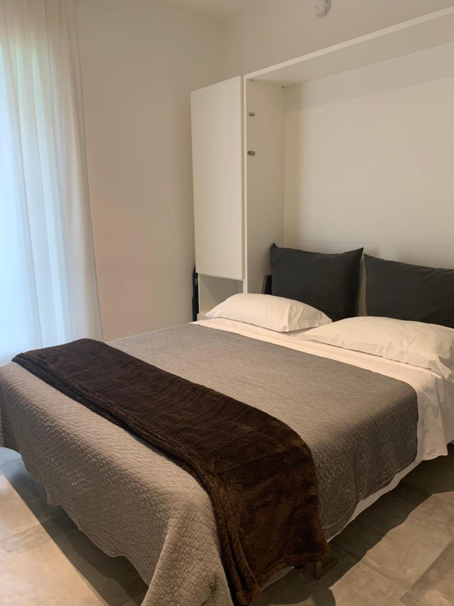 B&B Relax Rooms - Villa Murari Bra 베로나 외부 사진